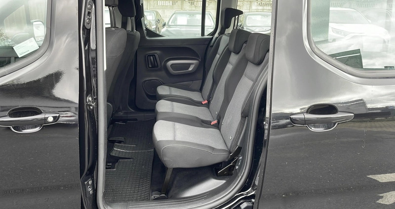 Toyota Proace City Verso cena 86900 przebieg: 49725, rok produkcji 2020 z Ostroróg małe 211